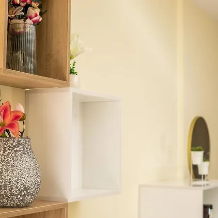 Eden Lily- Luxurious With Sea View *